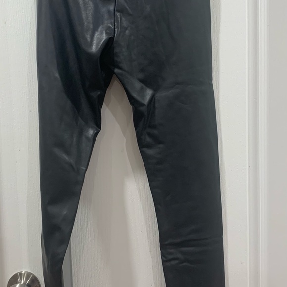 Bundle of Two black faux leather leggings - Picture 2 of 14